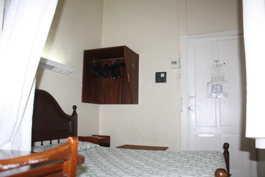 Hotel Pensao Residencial Estrela do Mondego Lisboa Habitación foto
